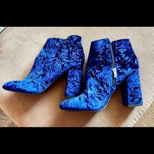 Blue faux suede booties